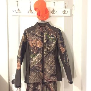 New Women's Hunting Insulated Softshell Jacket